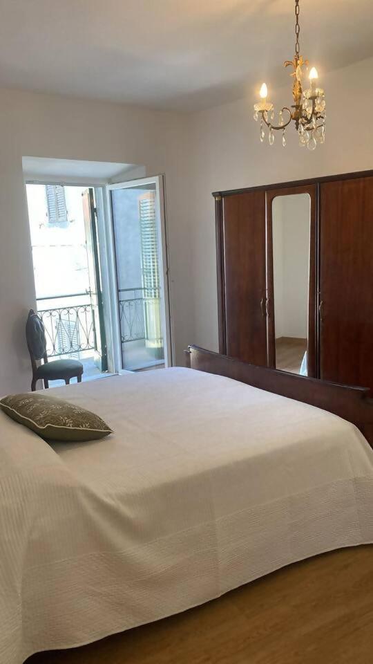 Charme Nel Borgo Appartamento Lina Corniglio Exterior foto